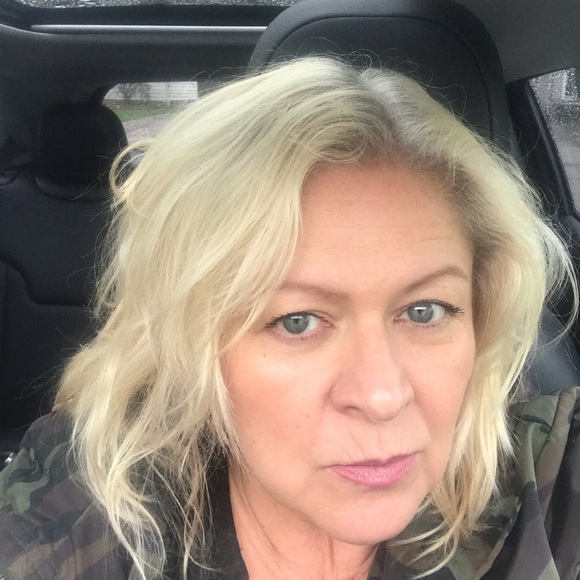 Meet your Posher, Jana - Picture 5 of 5